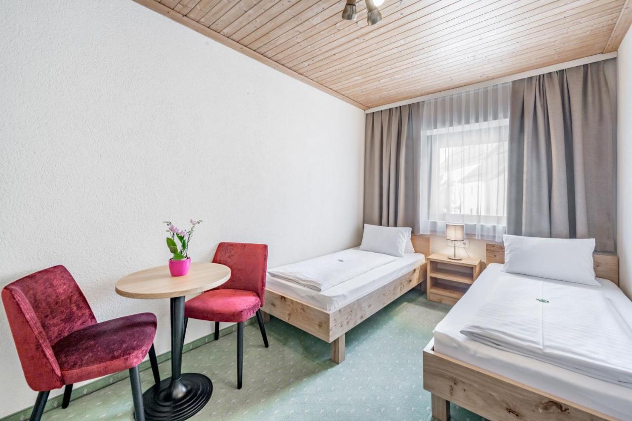 Gasthof Schroll Kirchbichl Esterno foto